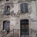 Maison à perron et balustrade en fer forgé